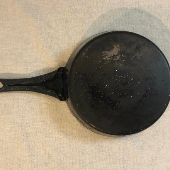 Lot of 2 Pans - Picture 8 of 8